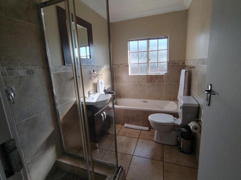 To Let 2 Bedroom Property for Rent in Zwartkop Gauteng