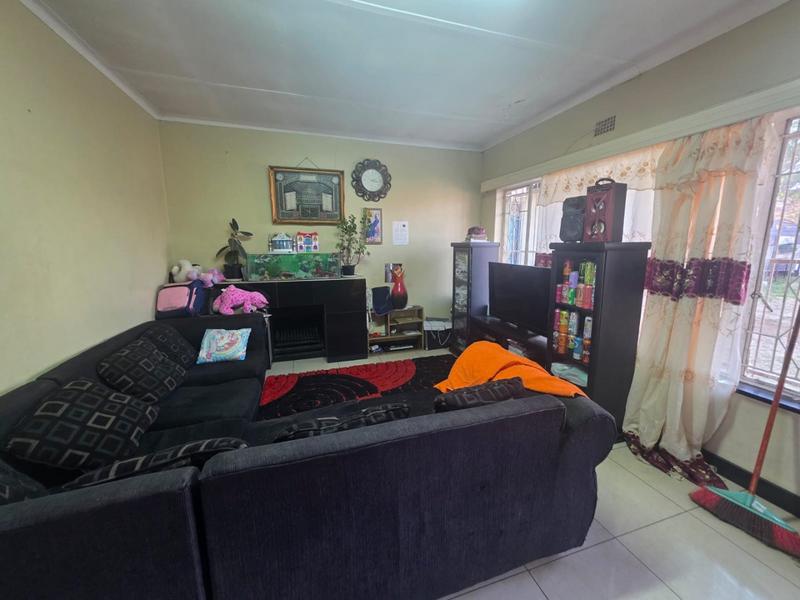 3 Bedroom Property for Sale in Finsbury Gauteng