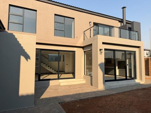 4 Bedroom Property for Sale in Fountainbrook Estate Gauteng