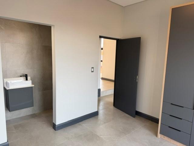 4 Bedroom Property for Sale in Fountainbrook Estate Gauteng