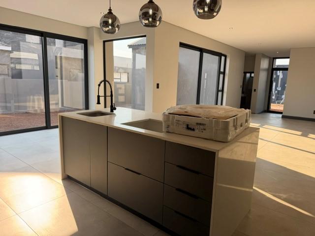 4 Bedroom Property for Sale in Fountainbrook Estate Gauteng