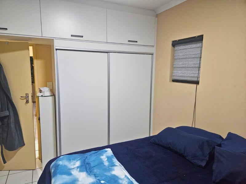 2 Bedroom Property for Sale in Glen Marais Gauteng