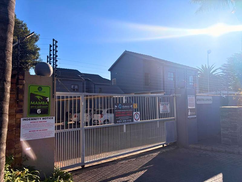 2 Bedroom Property for Sale in Glen Marais Gauteng