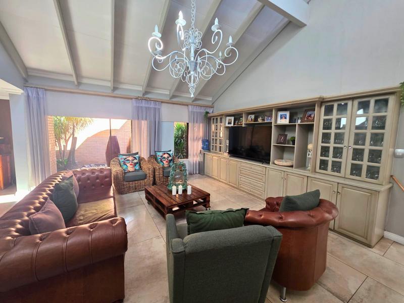 5 Bedroom Property for Sale in Blue Gill Estate Gauteng