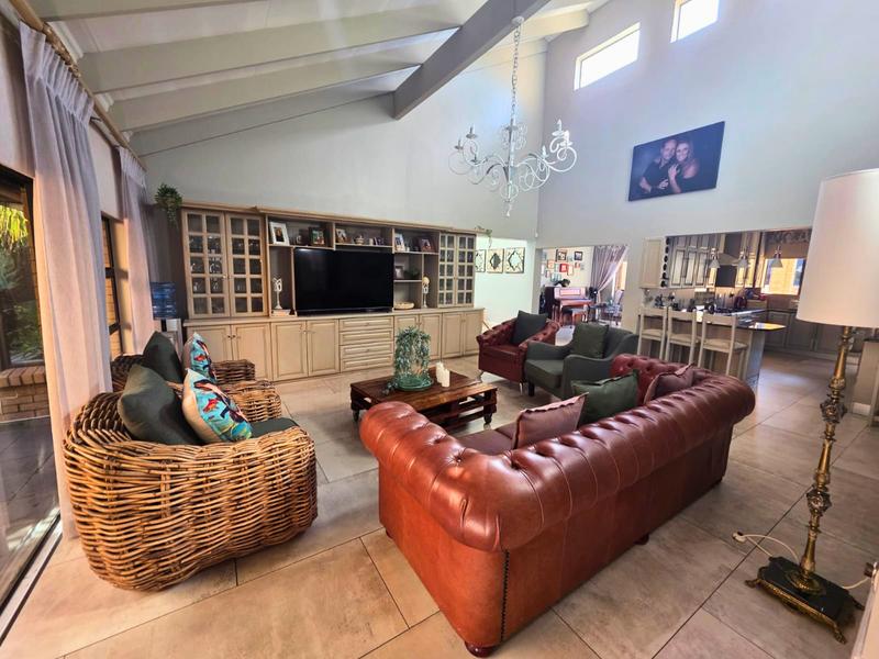 5 Bedroom Property for Sale in Blue Gill Estate Gauteng