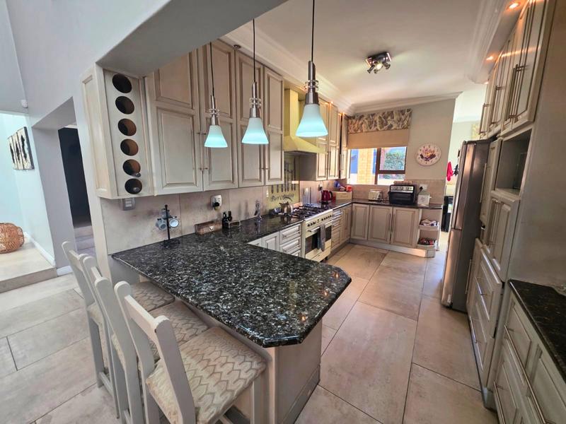 5 Bedroom Property for Sale in Blue Gill Estate Gauteng