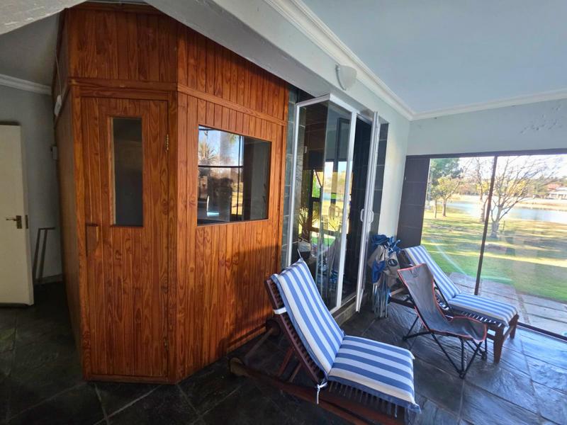 5 Bedroom Property for Sale in Blue Gill Estate Gauteng