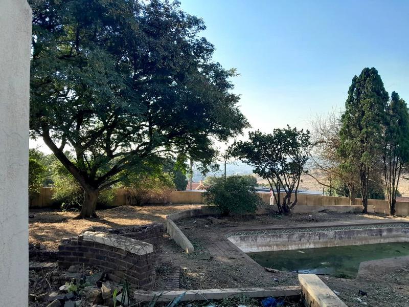 4 Bedroom Property for Sale in Wilro Park Gauteng