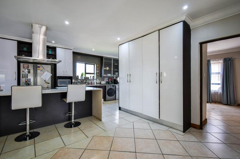 4 Bedroom Property for Sale in Zambezi Country Estate Gauteng