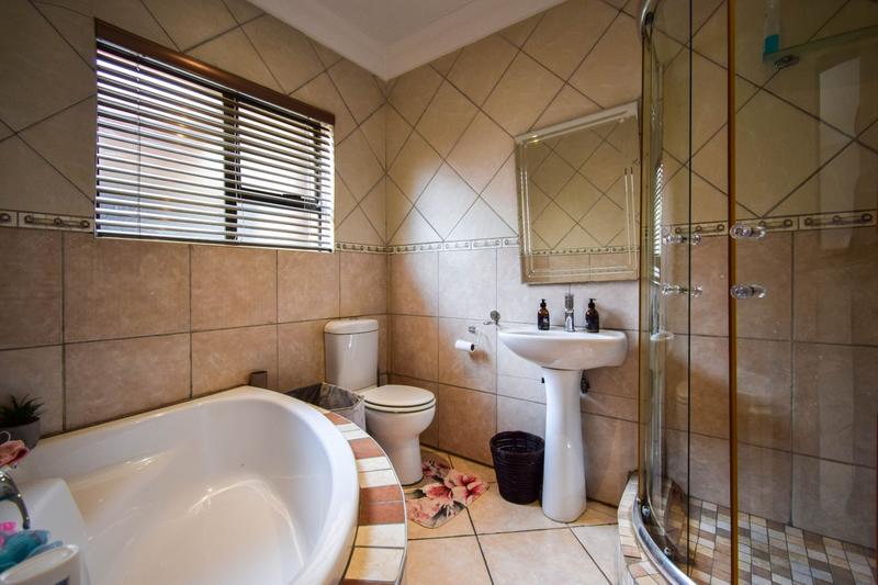 4 Bedroom Property for Sale in Zambezi Country Estate Gauteng