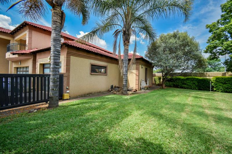 4 Bedroom Property for Sale in Zambezi Country Estate Gauteng