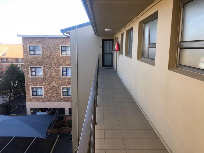 1 Bedroom Property for Sale in Edenvale Central Gauteng