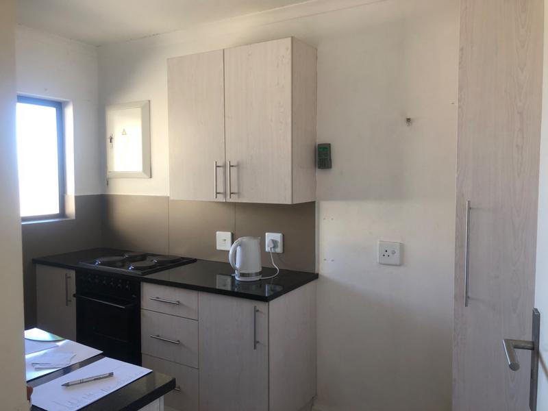 1 Bedroom Property for Sale in Edenvale Central Gauteng
