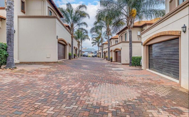 3 Bedroom Property for Sale in Glenvista Gauteng