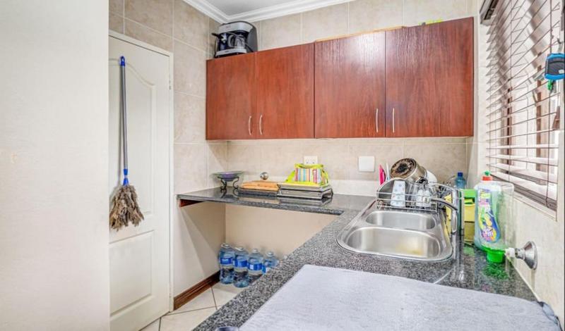 3 Bedroom Property for Sale in Glenvista Gauteng
