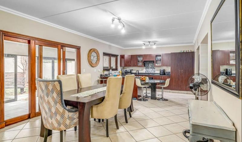 3 Bedroom Property for Sale in Glenvista Gauteng