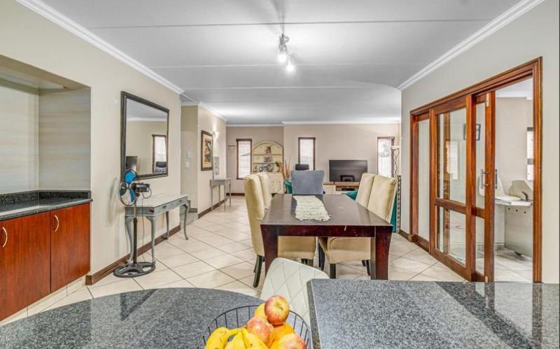 3 Bedroom Property for Sale in Glenvista Gauteng