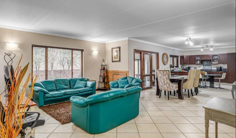 3 Bedroom Property for Sale in Glenvista Gauteng