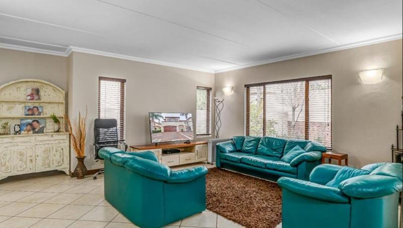 3 Bedroom Property for Sale in Glenvista Gauteng
