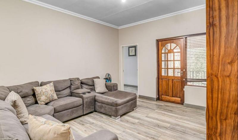 3 Bedroom Property for Sale in Glenvista Gauteng