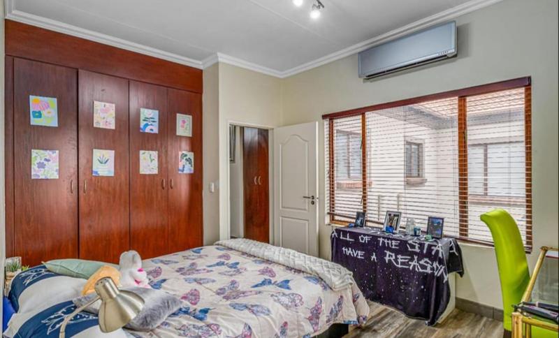 3 Bedroom Property for Sale in Glenvista Gauteng
