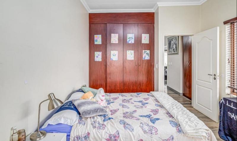 3 Bedroom Property for Sale in Glenvista Gauteng