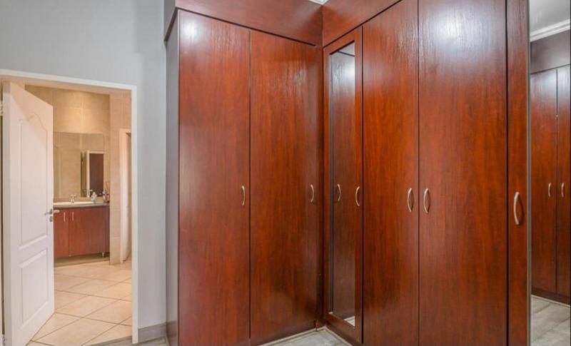 3 Bedroom Property for Sale in Glenvista Gauteng
