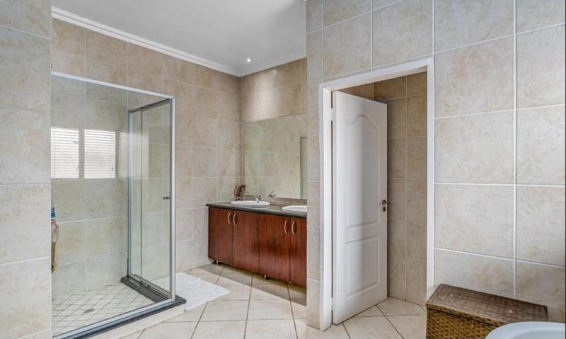 3 Bedroom Property for Sale in Glenvista Gauteng