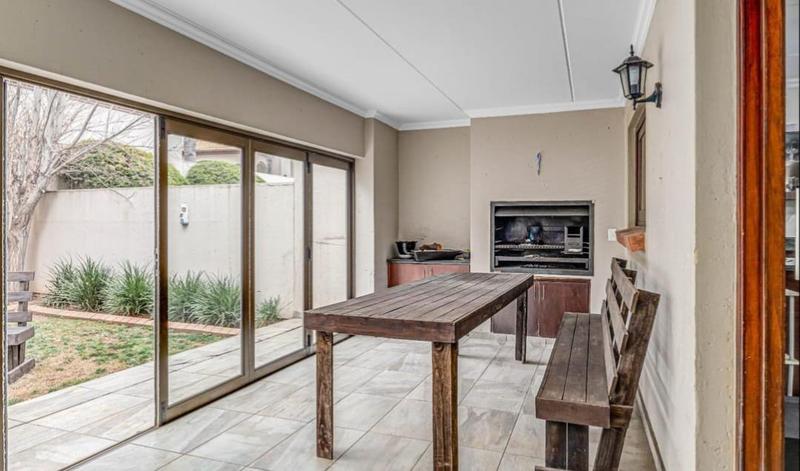 3 Bedroom Property for Sale in Glenvista Gauteng