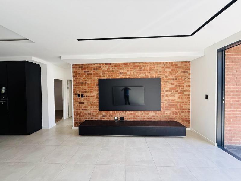 2 Bedroom Property for Sale in Broadacres Gauteng