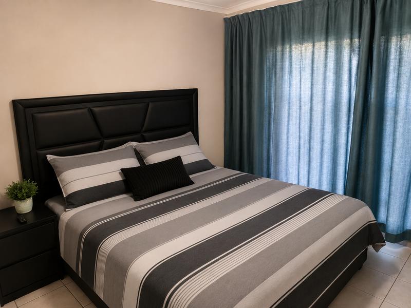 3 Bedroom Property for Sale in Die Hoewes Gauteng