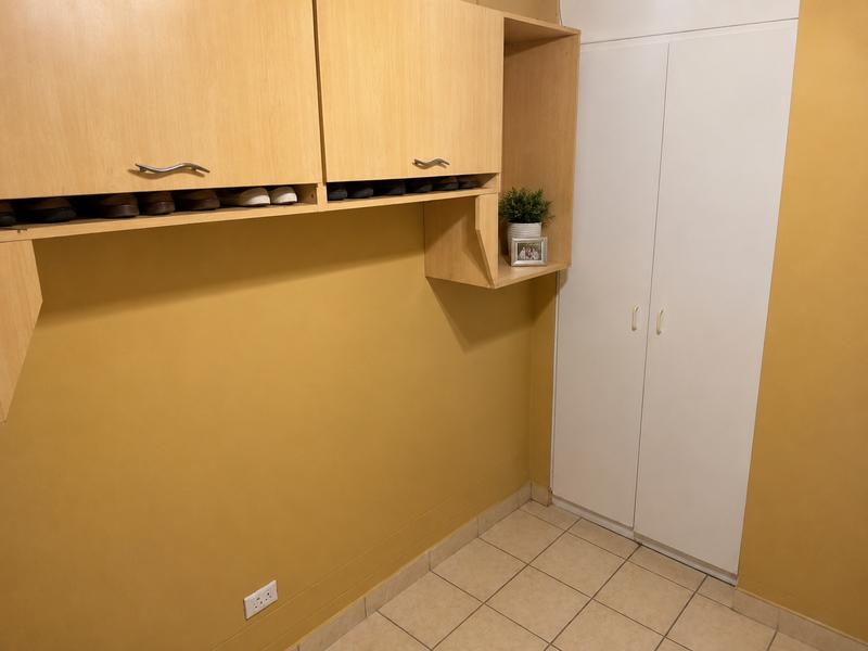 3 Bedroom Property for Sale in Die Hoewes Gauteng
