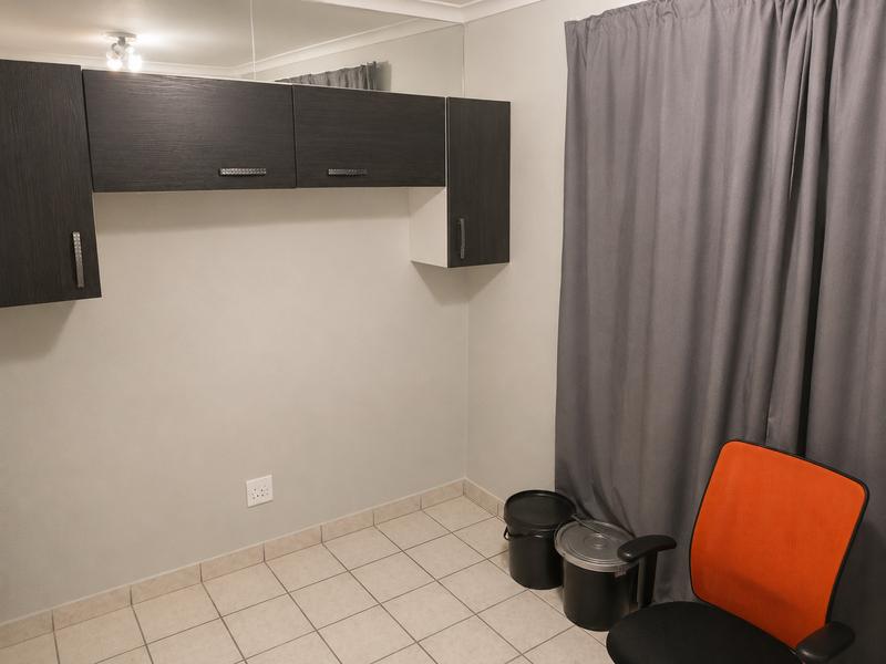 3 Bedroom Property for Sale in Die Hoewes Gauteng
