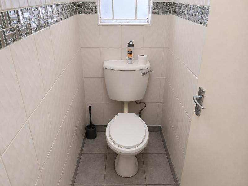 3 Bedroom Property for Sale in Die Hoewes Gauteng