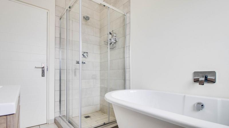 4 Bedroom Property for Sale in Ruimsig Country Estate Gauteng
