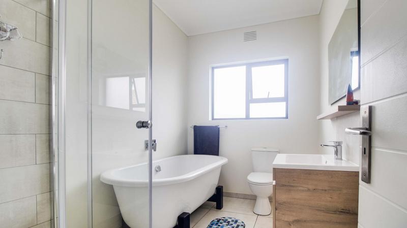 4 Bedroom Property for Sale in Ruimsig Country Estate Gauteng