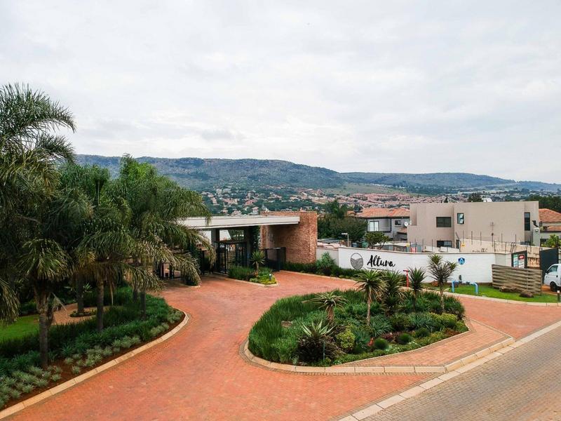 4 Bedroom Property for Sale in Ruimsig Country Estate Gauteng