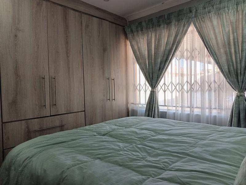 2 Bedroom Property for Sale in Lower Finsbury Gauteng