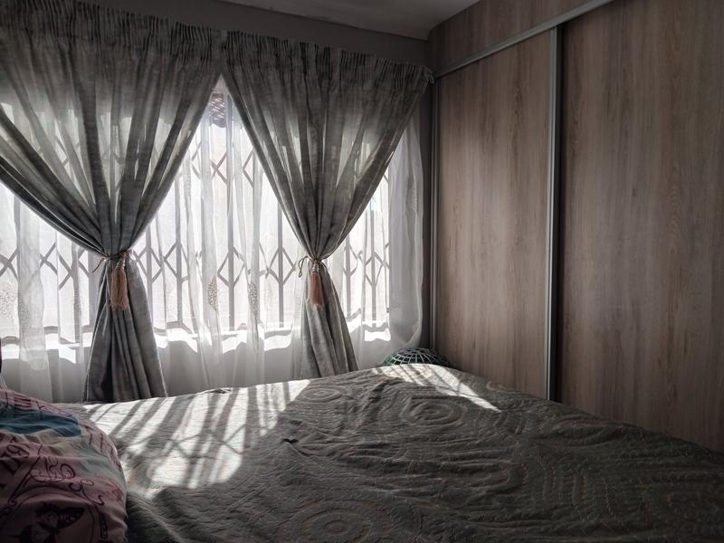 2 Bedroom Property for Sale in Lower Finsbury Gauteng