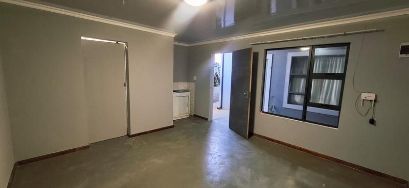 13 Bedroom Property for Sale in Zola Gauteng