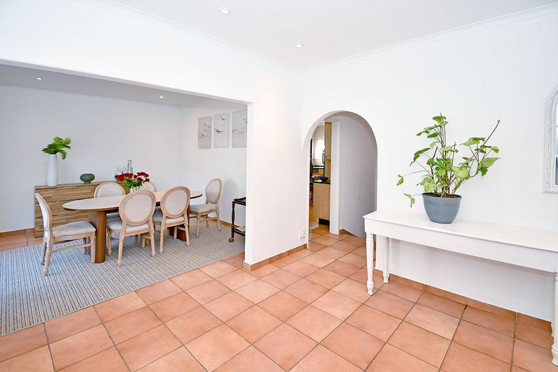 To Let 5 Bedroom Property for Rent in Glenadrienne Gauteng