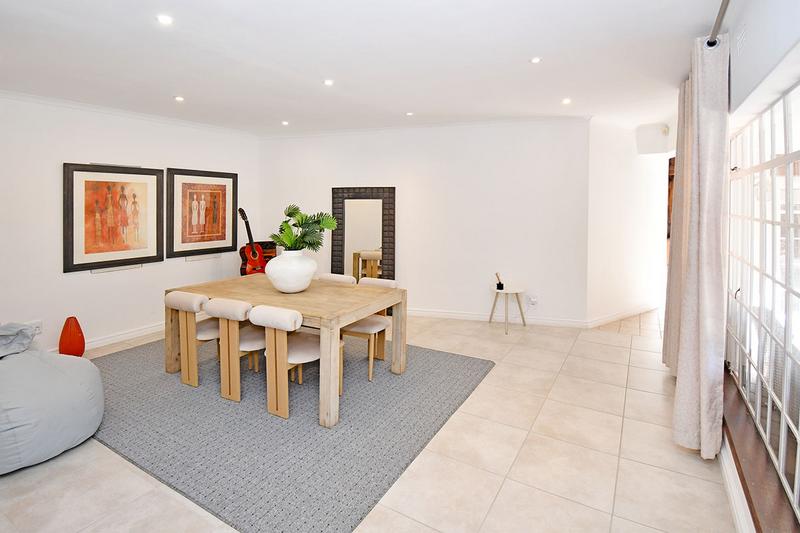 To Let 5 Bedroom Property for Rent in Glenadrienne Gauteng