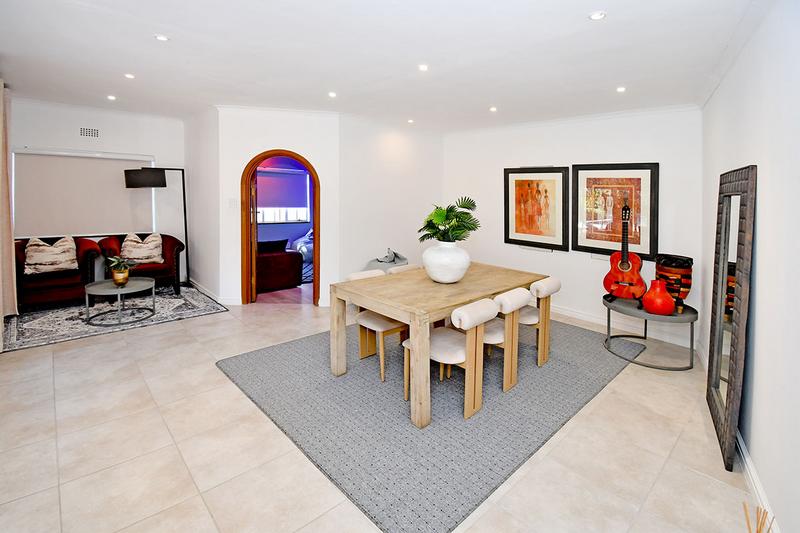 To Let 5 Bedroom Property for Rent in Glenadrienne Gauteng