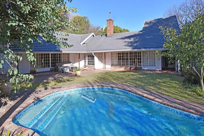 To Let 5 Bedroom Property for Rent in Glenadrienne Gauteng