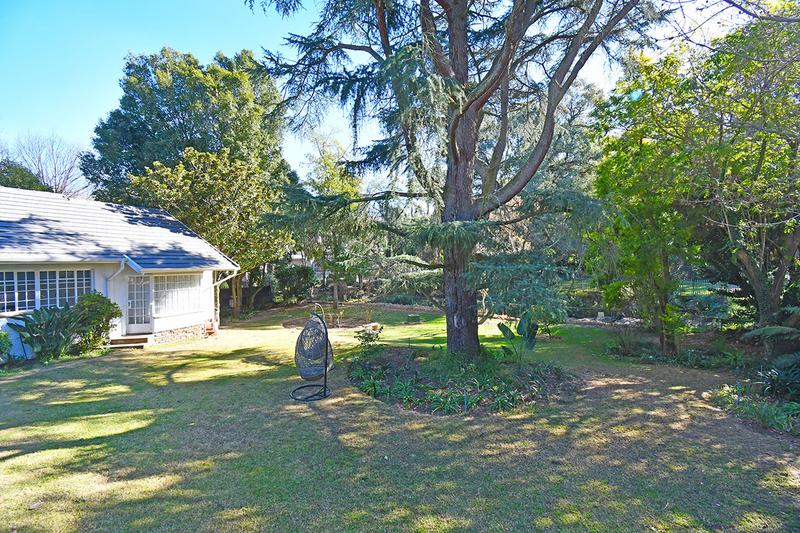 To Let 5 Bedroom Property for Rent in Glenadrienne Gauteng