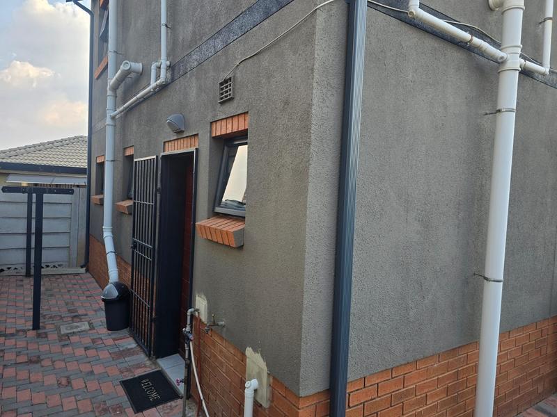3 Bedroom Property for Sale in Albertsdal Gauteng