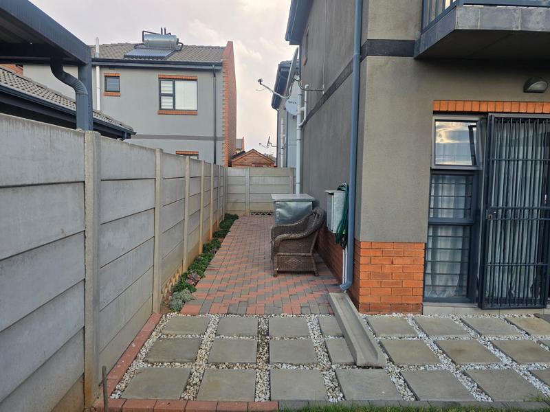 3 Bedroom Property for Sale in Albertsdal Gauteng