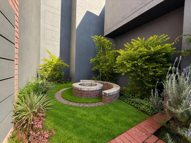 2 Bedroom Property for Sale in Fourways Gauteng