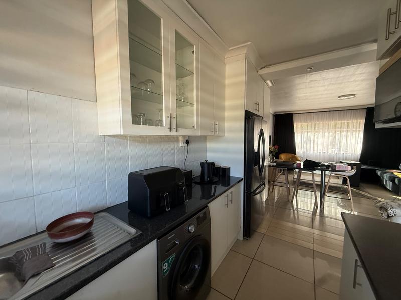 2 Bedroom Property for Sale in Vanderbijlpark Cw 6 Gauteng