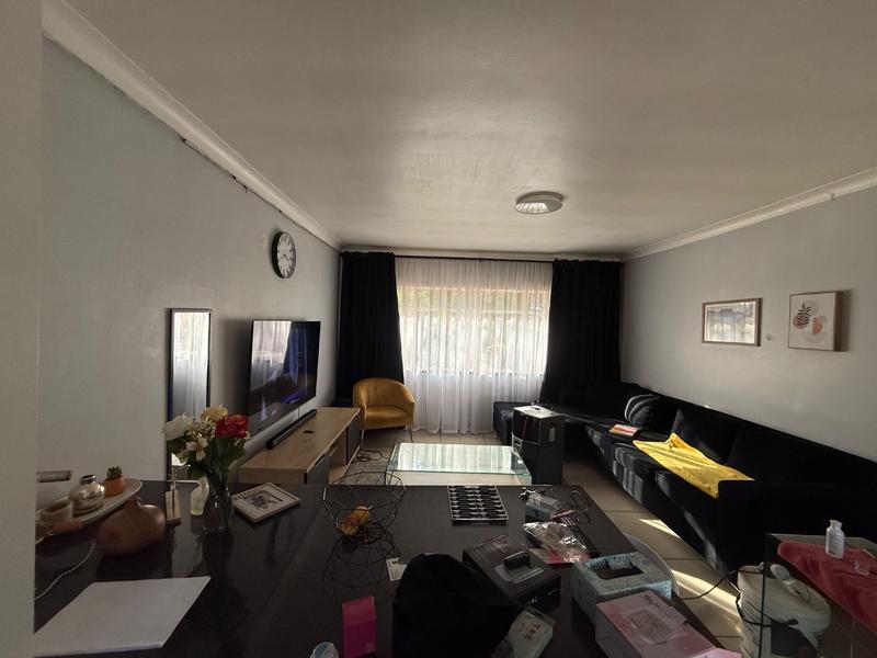 2 Bedroom Property for Sale in Vanderbijlpark Cw 6 Gauteng